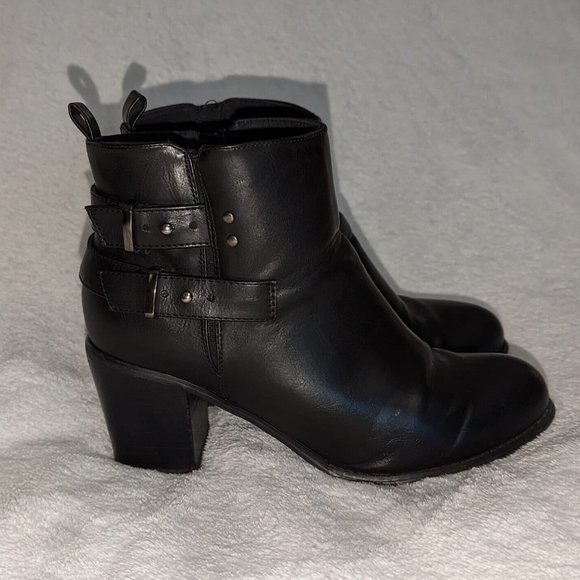 Torrid 9W Ankle Bootie Black Faux Leather Buckle Straps 3" Chunky Heel - Picture 13 of 15